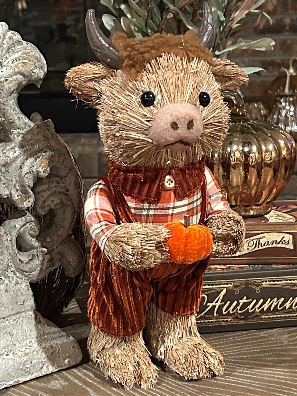 NEW! Fall Autumn Harvest Sisal Highland Farm Cow Holding Pumpkin
